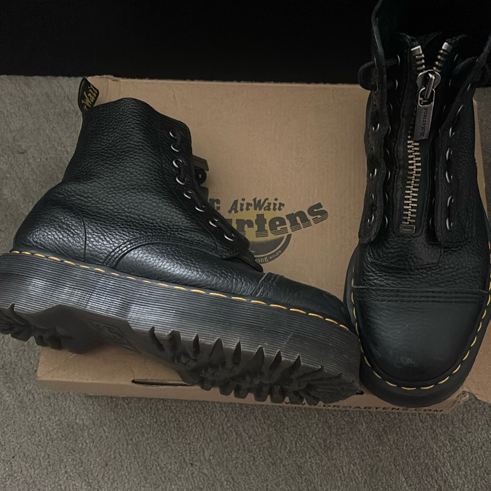 Dr. Martens: Sinclair - Black - Size 9 WM